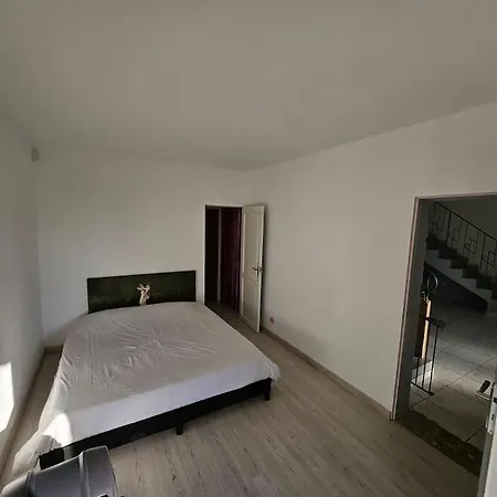 Villa Avec Piscine A 10 Min Des Plages *